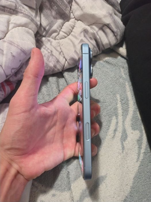 Vând iPhone 17 Blue Nou