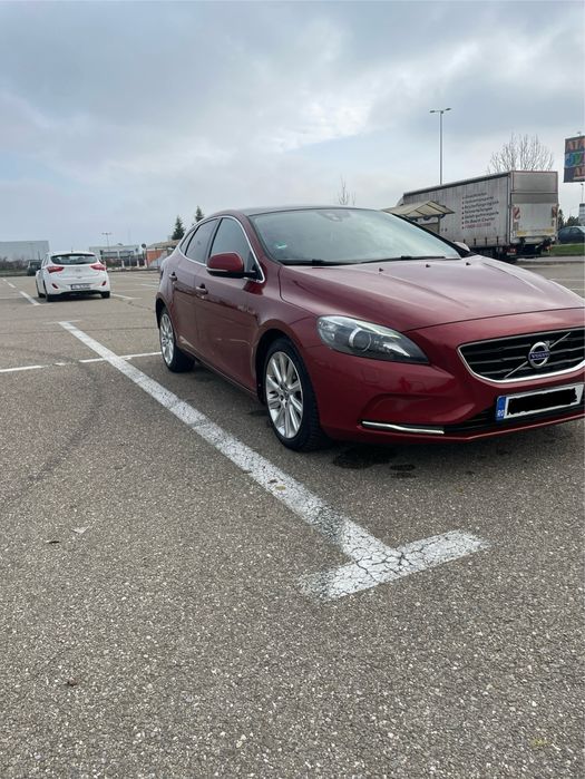 Volvo  v40 d2 2013