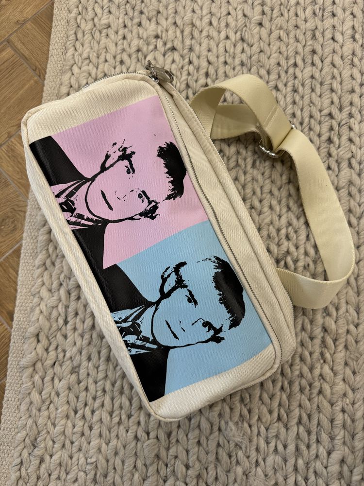 Чанта паласка Calvin Klein