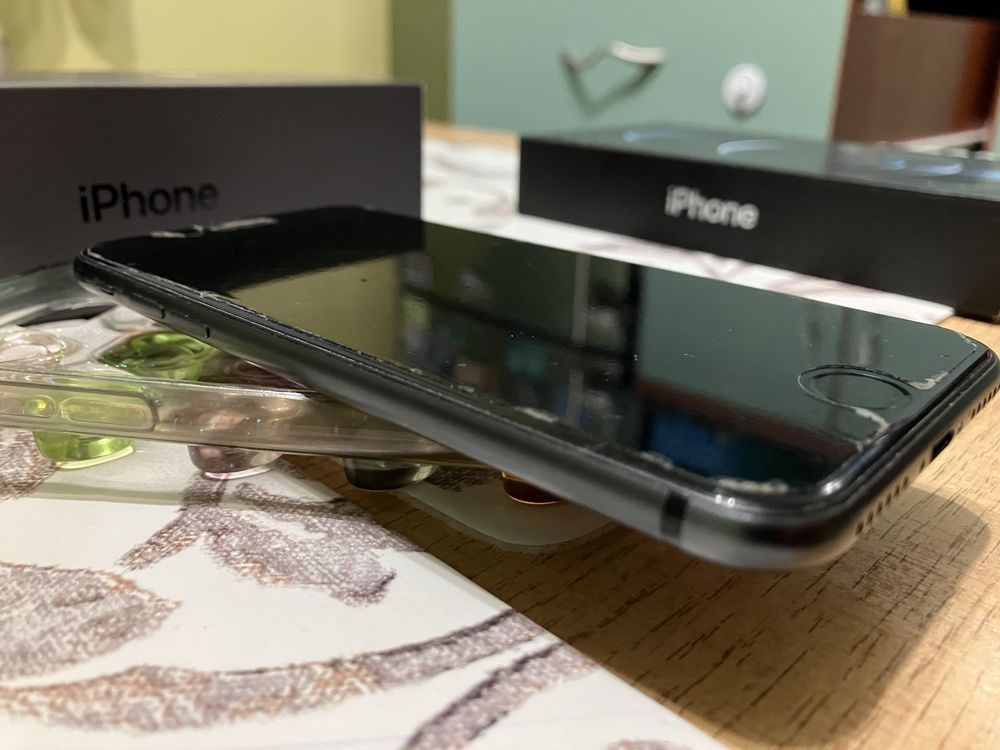 iPhone 8 64 gb Black-Без бартери