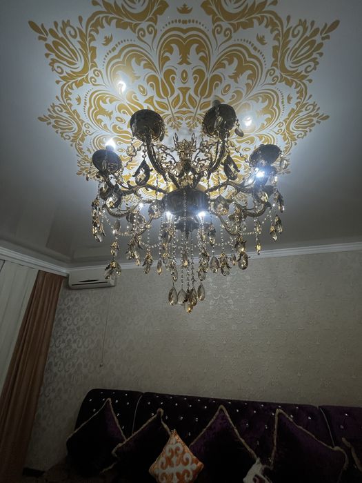 Люстра  большая