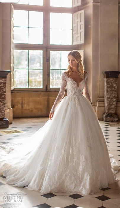 Rochie de mireasă,  Milla Nova