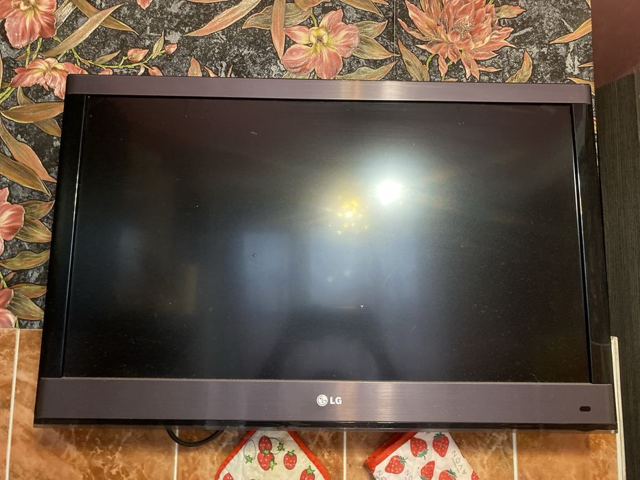 телевизор LG, прстой