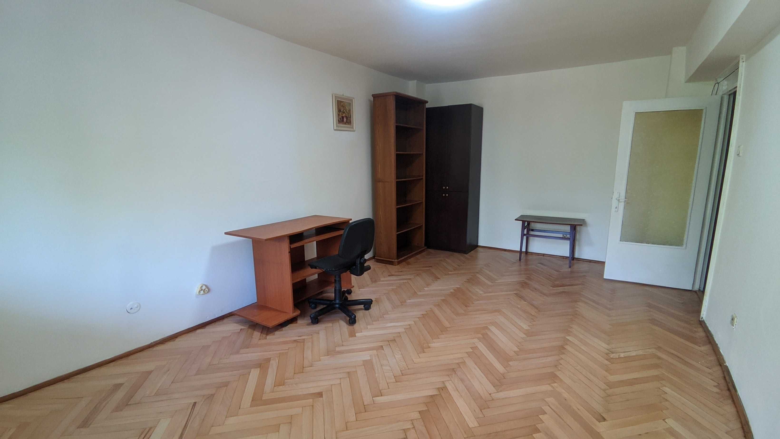 Ap. 2 camere, supraf. desf. 74 m.p. Calea Dorobantilor,Cluj-Napoca