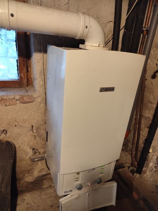 Газов котел модел Bosch Gaz 7000 W

ZWC24-3MFA23S3900