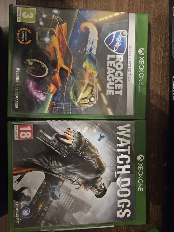 Xbox one 500gb, 2 manete și 12 jocuri