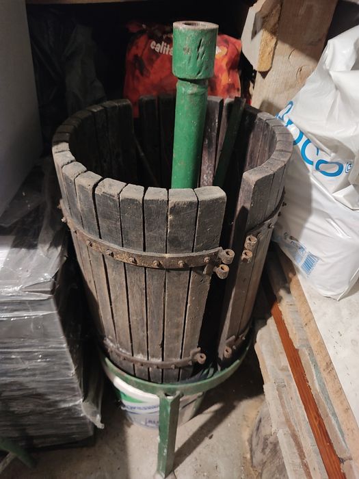 Teasc struguri de 40 litri stare buna solid