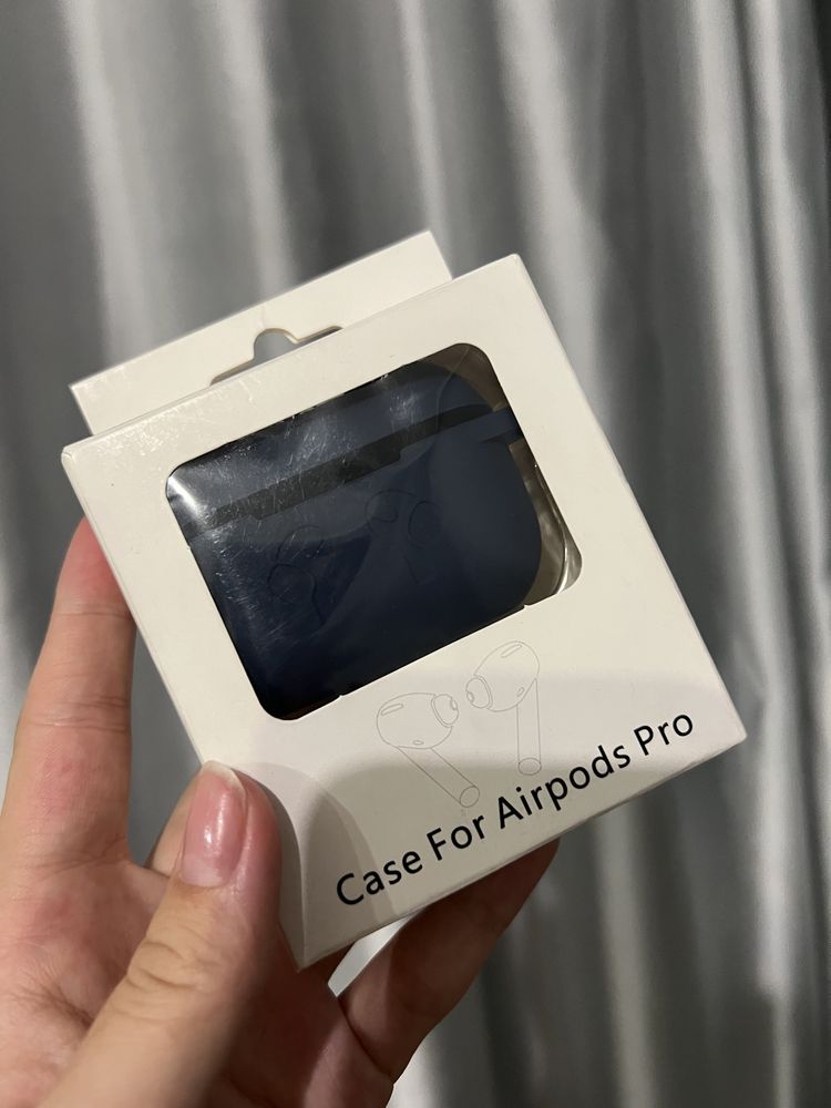 Чехол на AirPods Pro новый