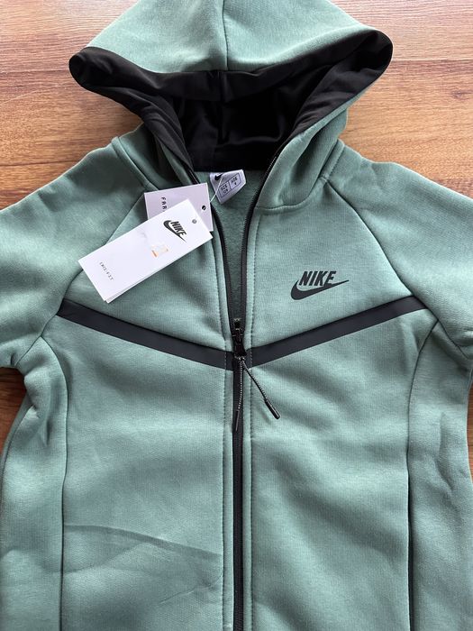 Детски,ватиран екип Nike,цвят мента