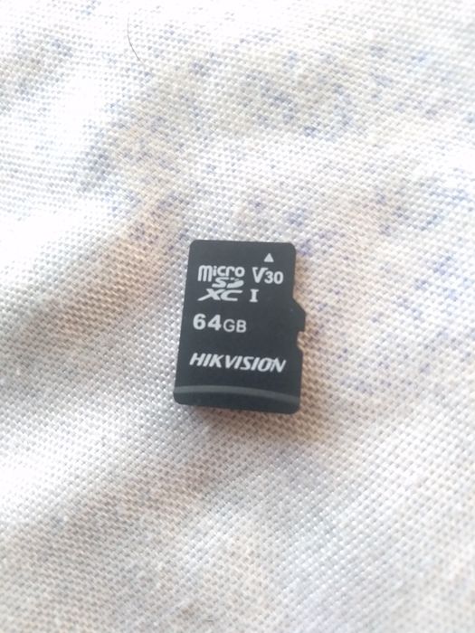 Продам микро карту 64Gb.Обмен на простушку нокия