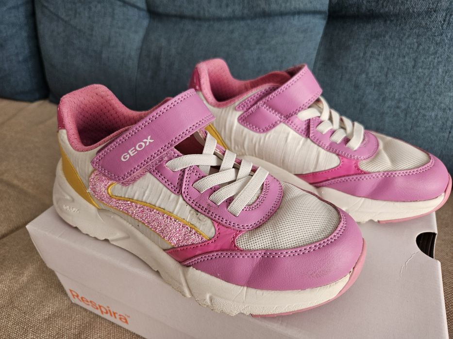 Adidasi fete Geox marimea 35