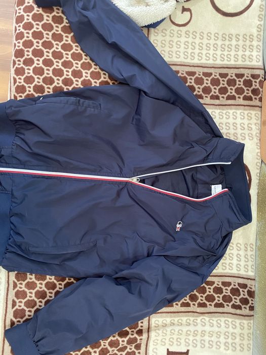 Продам ветровку Lacoste