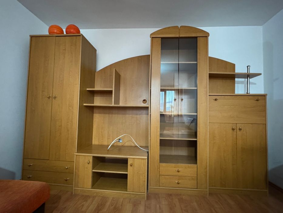 vitrina pentru sufragerie