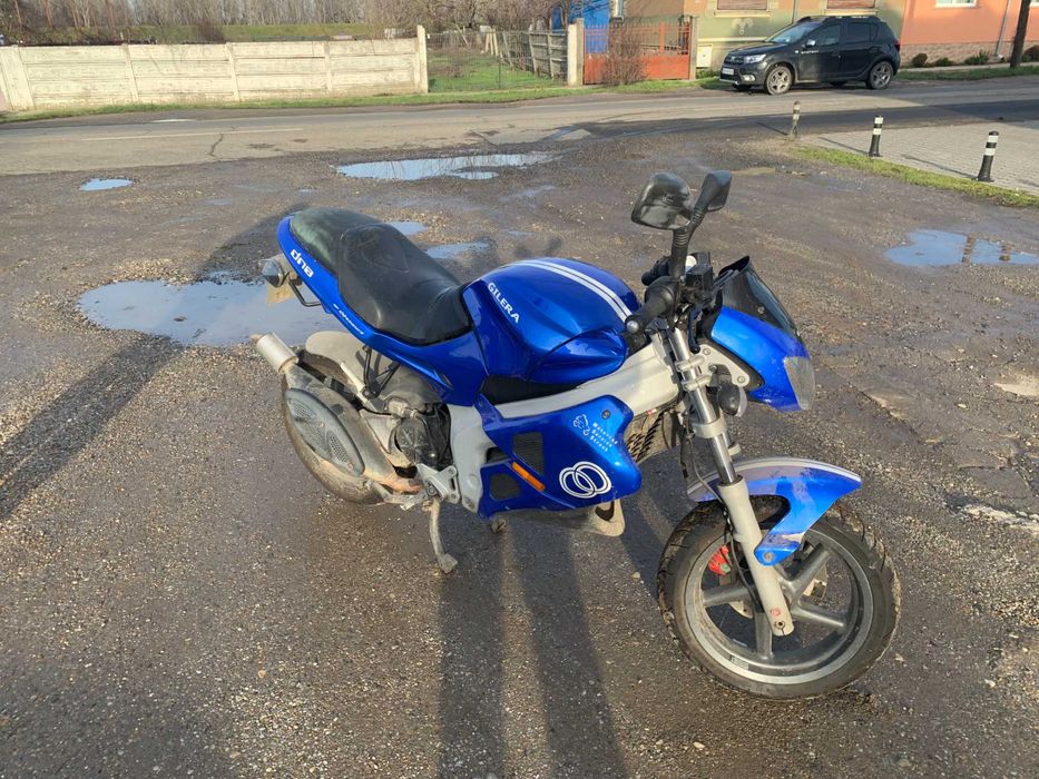 Vând motocicletă Gilera DNA 50cc