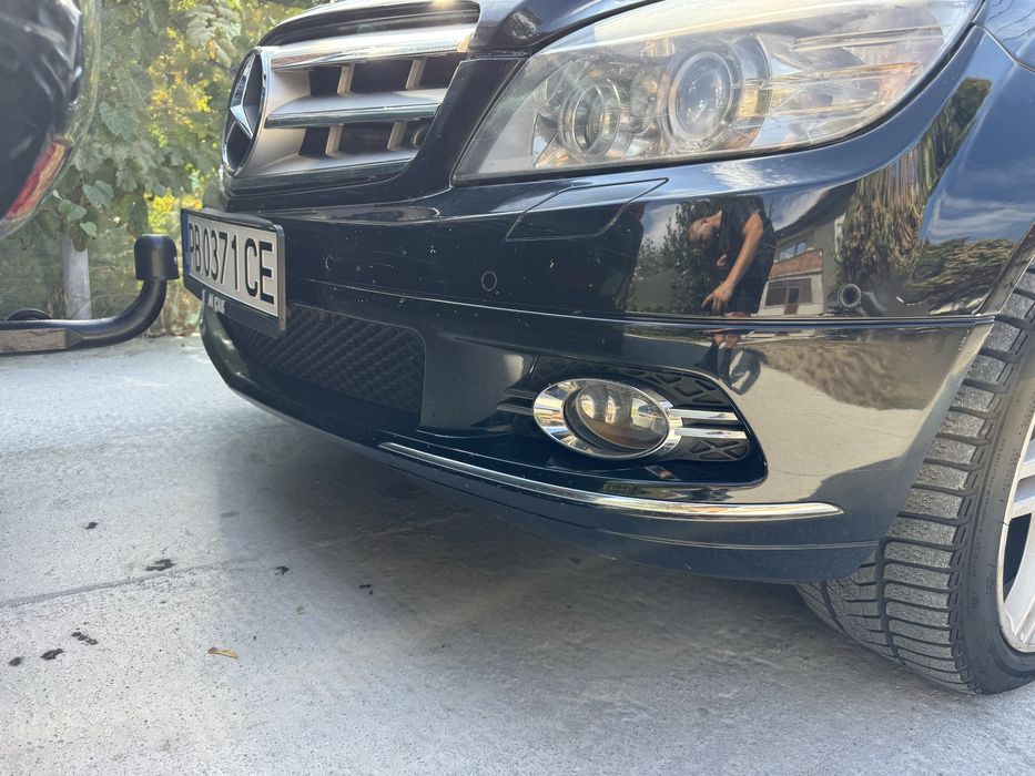 Предна и задна и прагове броня MERCEDES W204