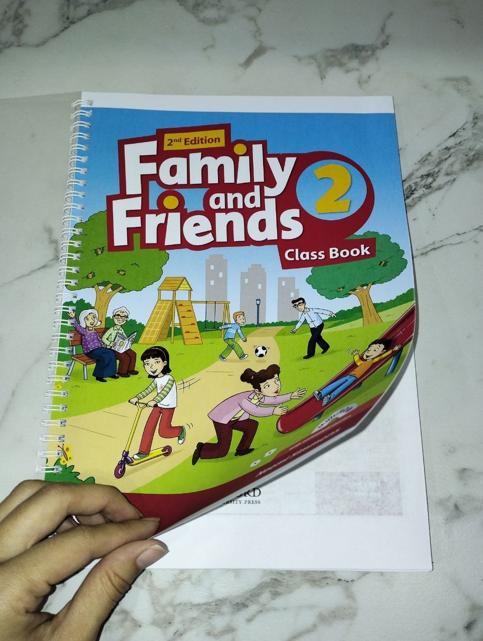 English file. Family and friends. Headway. Solutions. Английский книг