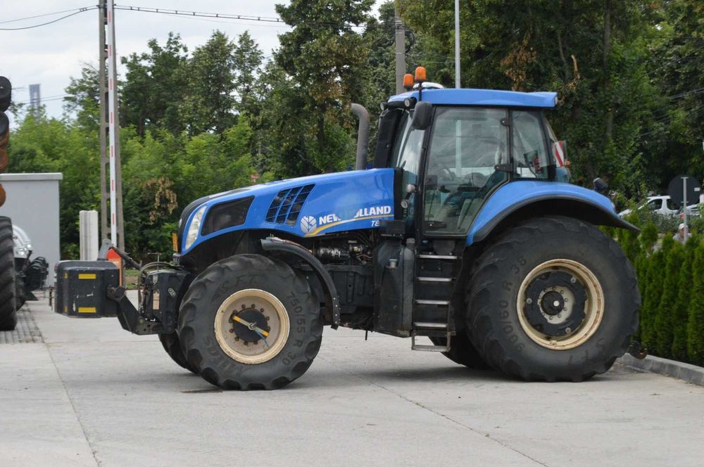 Tractor New Holland T8.390