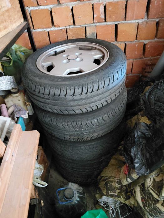 Джанти с гуми R 14 4 броя перфектни