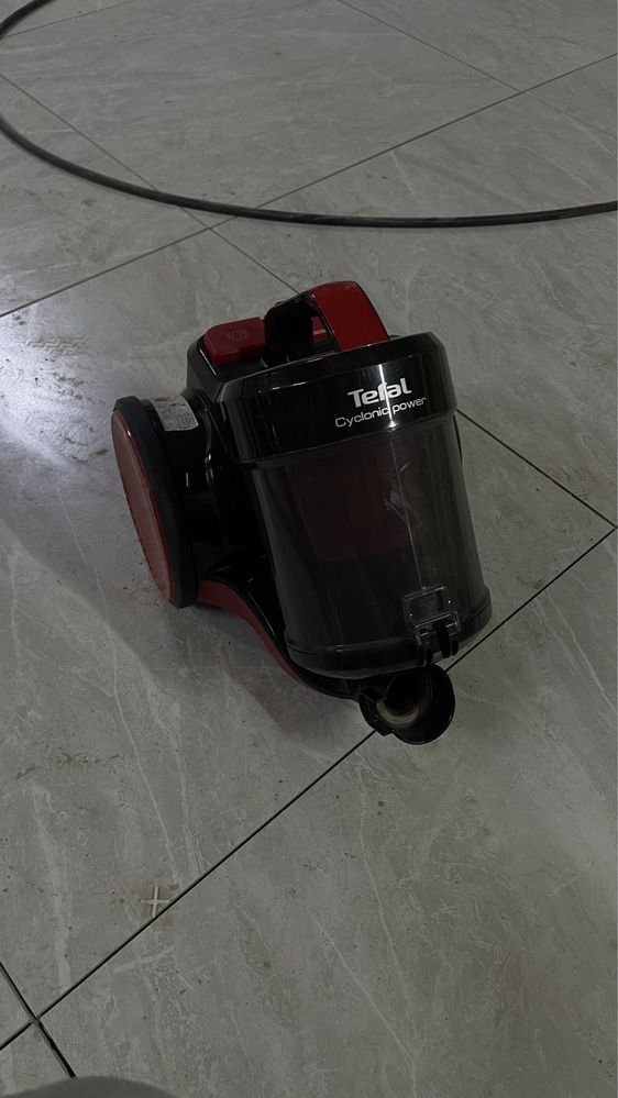 Пылесос tefal, почти новый
