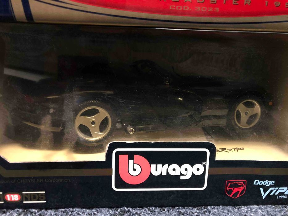 BBURAGO метална колекционерска количка DODGE VIPER SRT 1:18