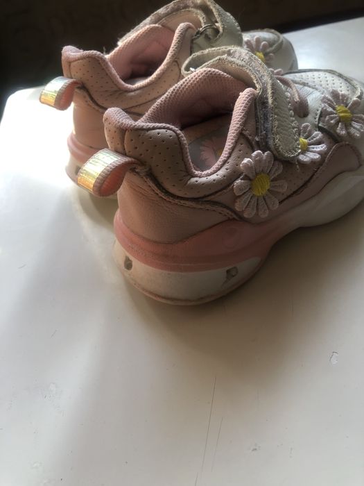 Красовки детские светящиеся