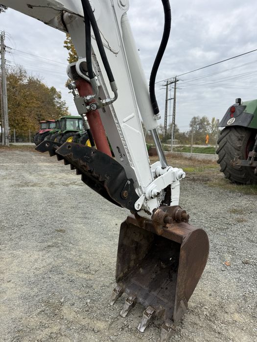 Miniexcavator BOBCAT X225