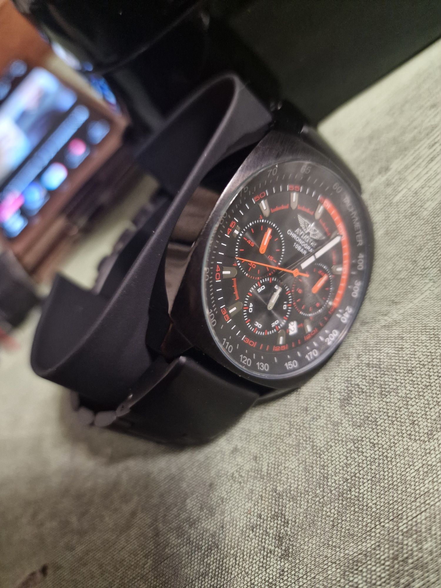 Aviator chronograph оригинален