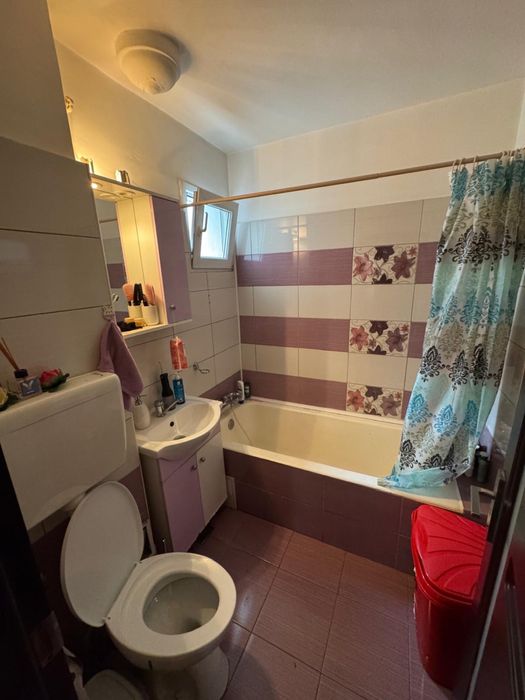 Inchiriez apartamant 2 camere drumul taberei plaza rom bd timisoara