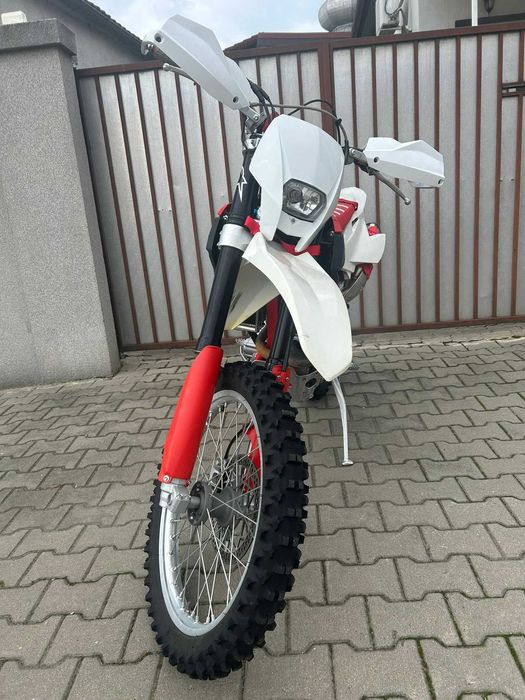 Enduro SWM RS 300r 2016 (Husqvarna TE310) 4T