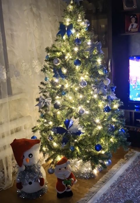 Продам искусственную ель