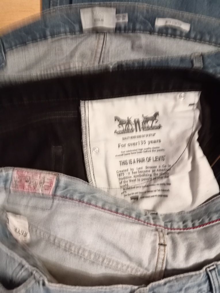 Pantaloni de bărbat mari