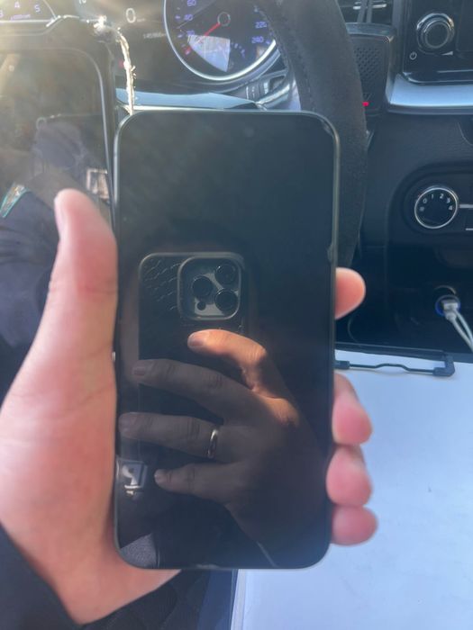 продам Айфон 15 Pro Max