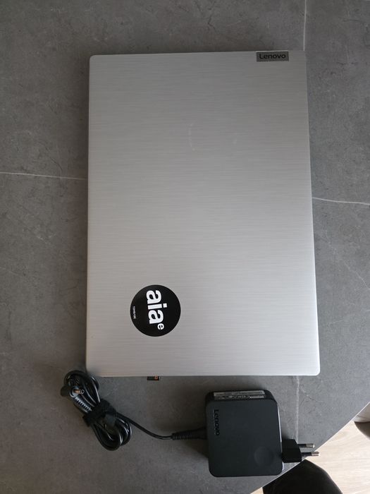 Laptop Lenovo IdeaPad 3 15IIL05  i5