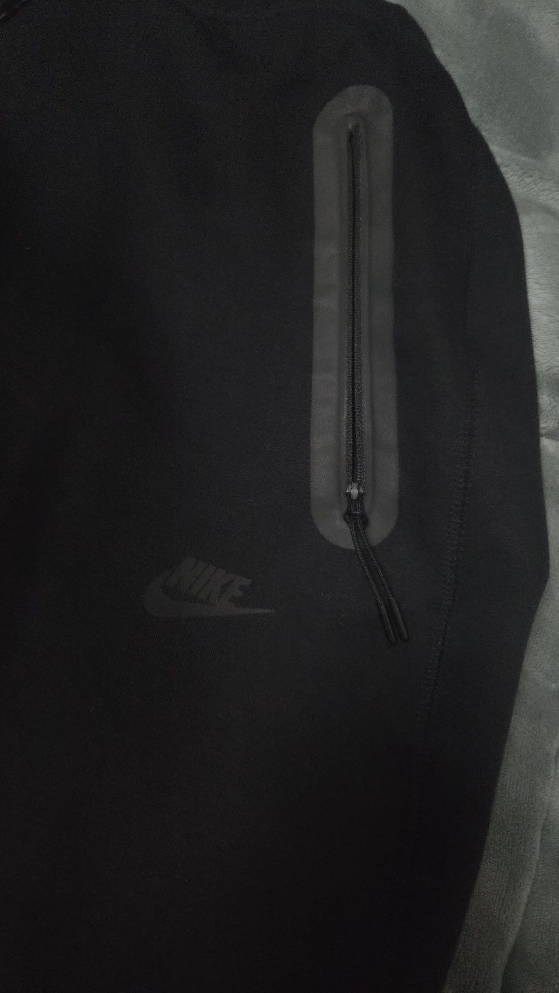 Nike Sportswear Tech Fleece FB8012