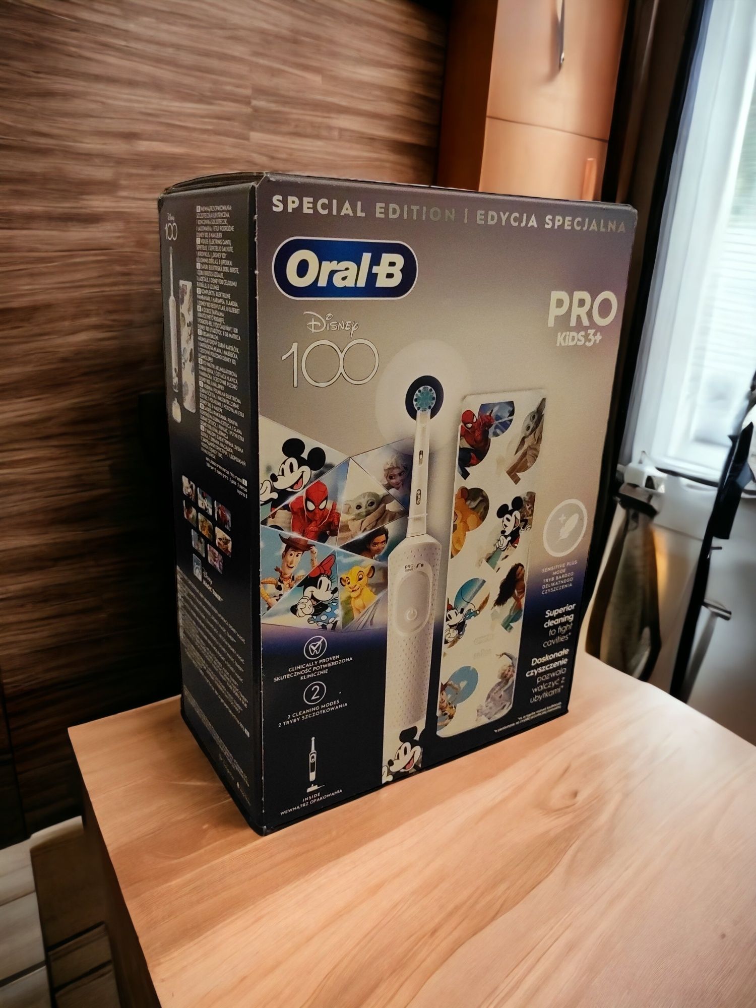 Periuta de dinti electrica pentru copii Oral-B Vitality Pro Kids 3+