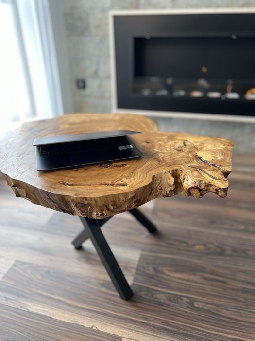 Холна кафе маса от Бряст и епоксидна смола - Масивно дърво