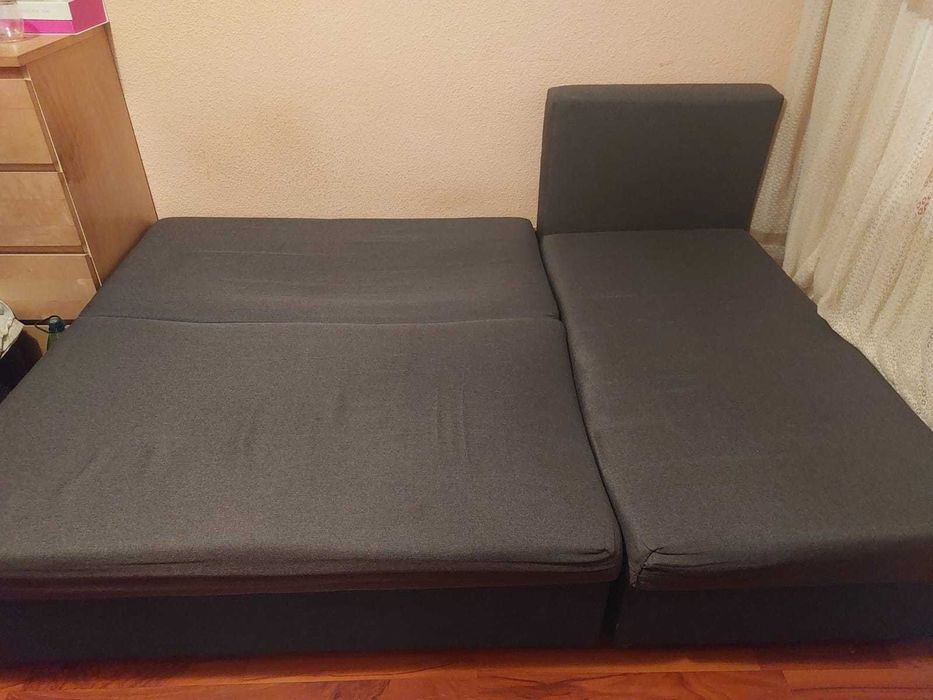 Vând colțar-canapes extensibila