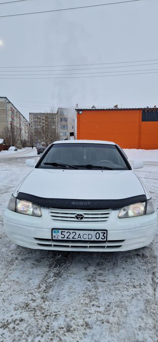 Тойота камри продам