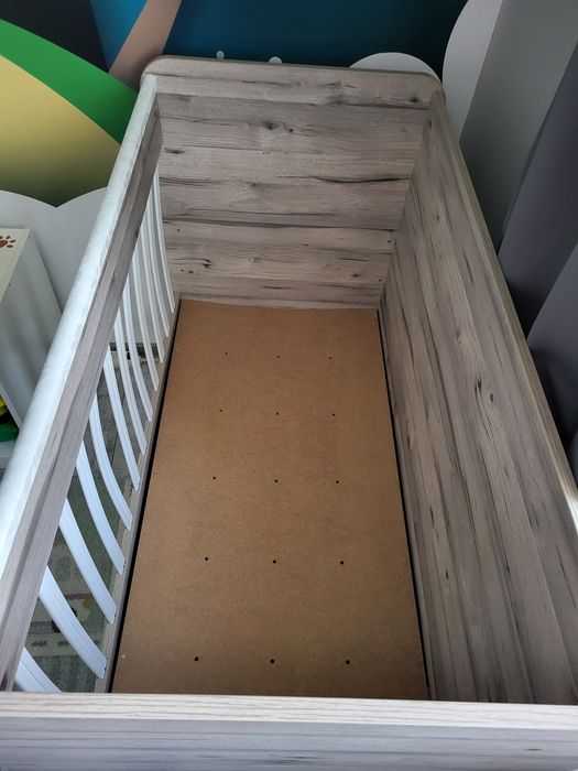 Детско дървено креватче с люлеещ механизъм + подарък Матрак