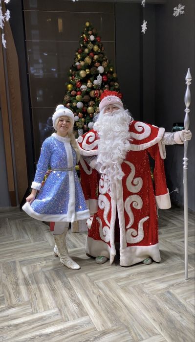 Поздравление от самых настоящих Дедушки Мороза и Снегурочки.