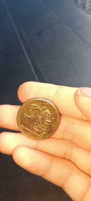 Продавам антикварна грътска монета