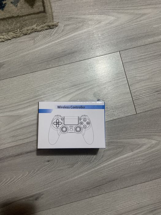 2 Controlere pentru ps4 + un joc