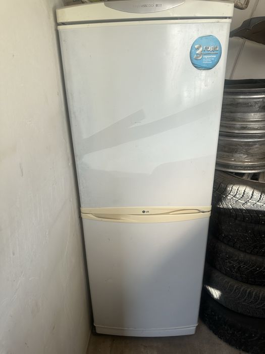 Продам холодильник хор состояний