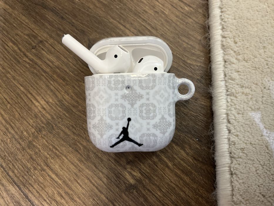 Airpods 2 В идеальном состоянии