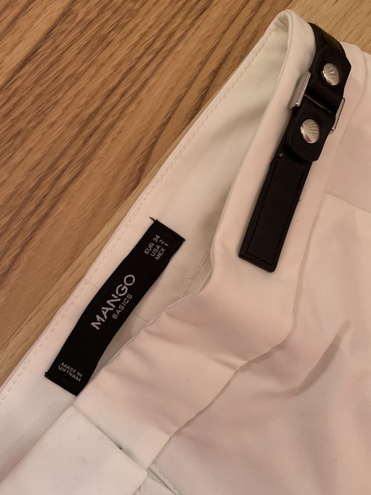 Pantaloni noi Zara Mango Motivi