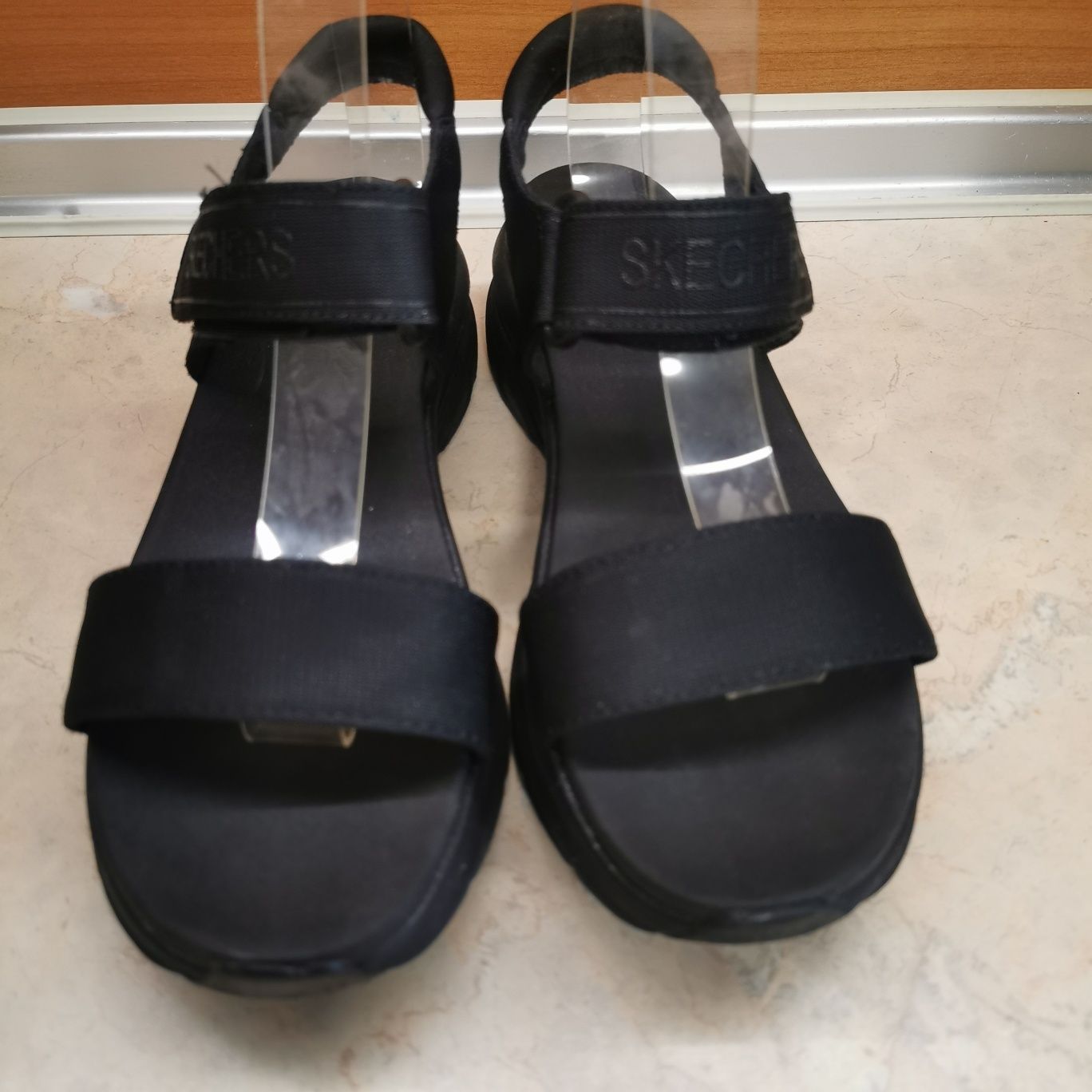 Skechers Relaxed Fit D'Lux Walker сандали 39