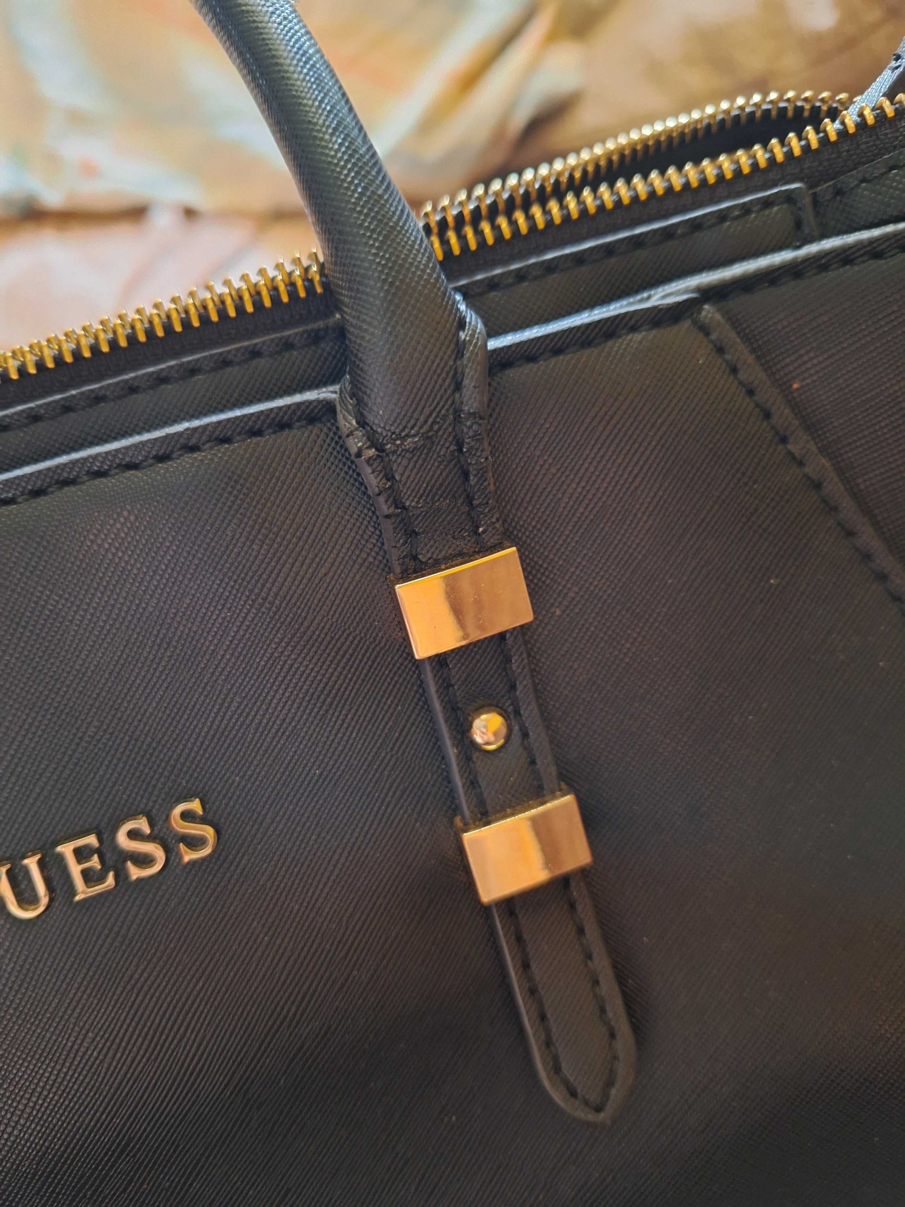 Дамска чанта Guess