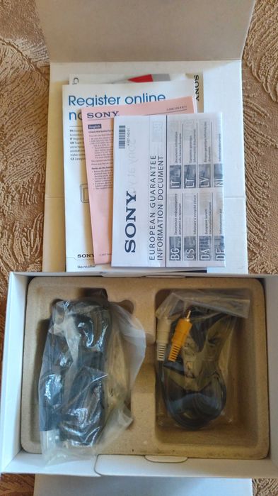 Foto Sony CyberShot DSC-S730 (7.2MP & 3x Optical Zoom) + trepied