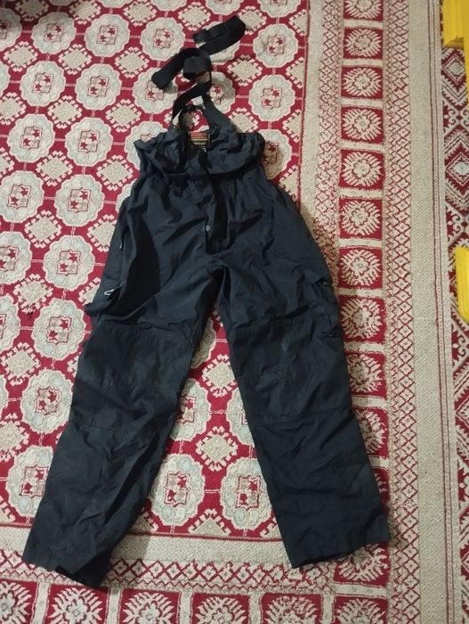 Мужской полукомбинезон продам