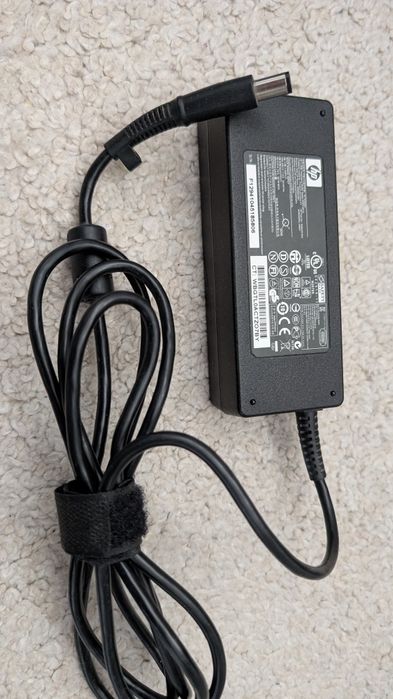 HP power adaptor / зарядно